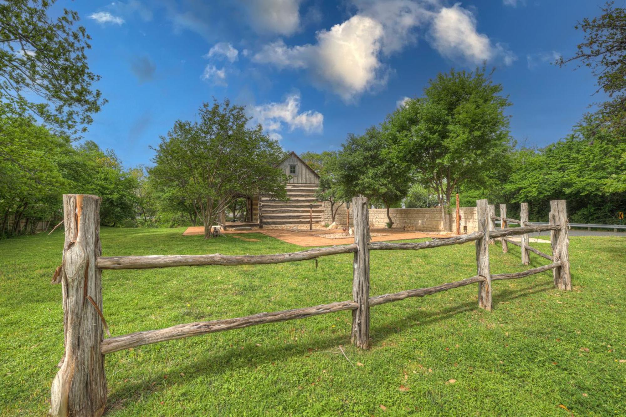 Town Creek Cabin Walk To Main St Vila Fredericksburg Exterior foto